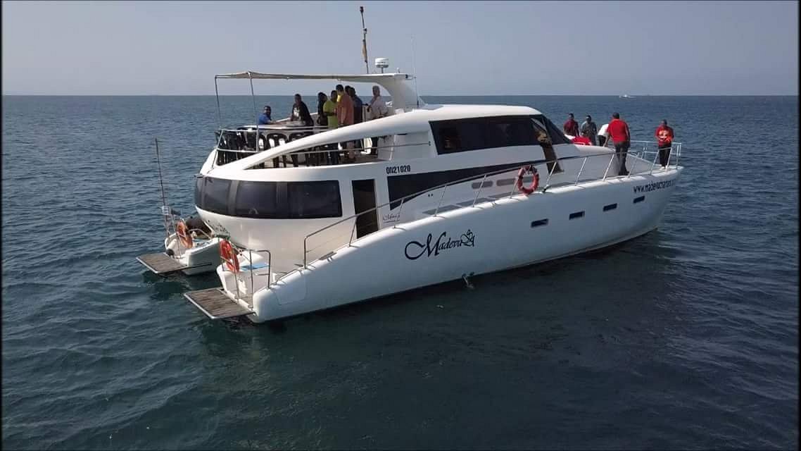 luxury yacht hire durban