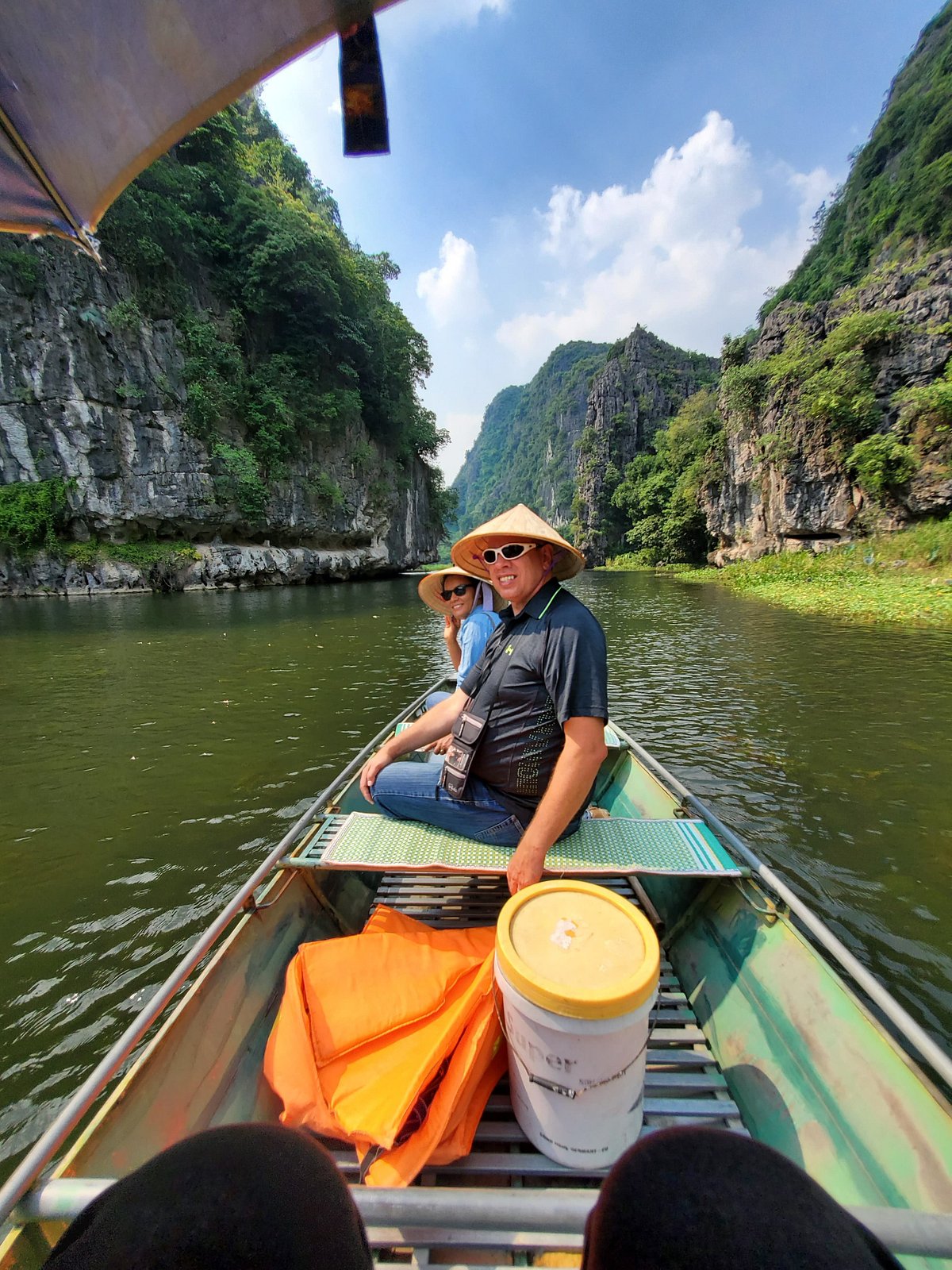 tam coc cave boat tour