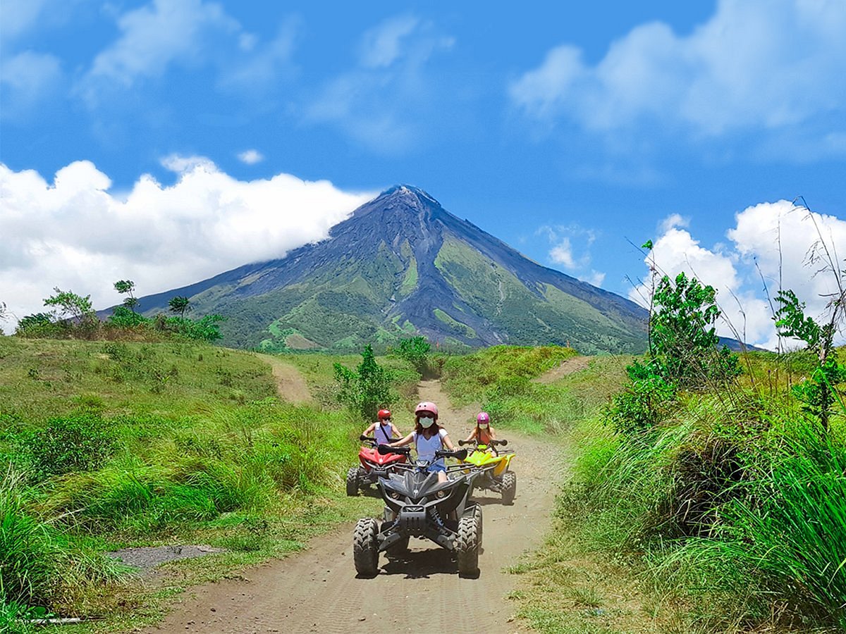 Mt. Mayon Beautiful & Dangerous #short - CB360