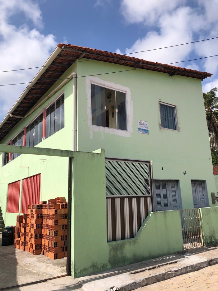 Casa na floresta à beira do rio - puzzle online