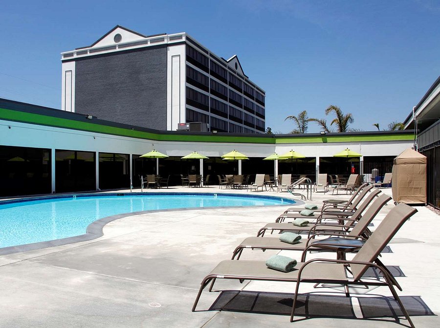Airpark Oakland Airport Parking Oak Oakland Reservations Reviews