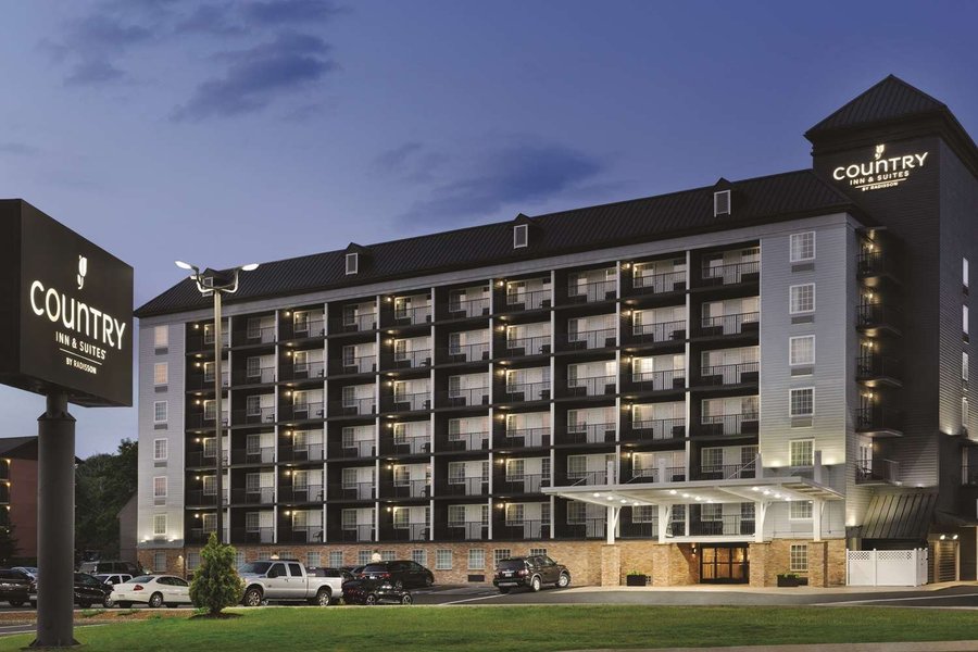 Country Inn & Suites by Radisson, Pigeon South, TN UPDATED 2021