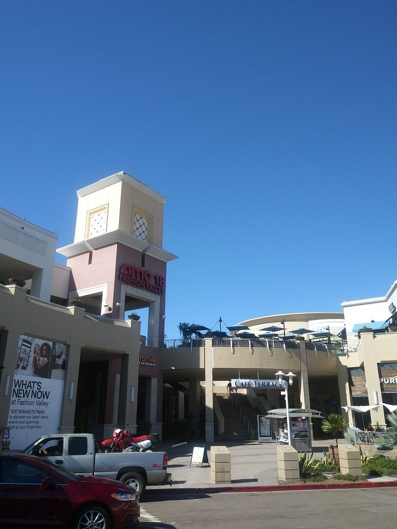 How to get to Amc Fashion Valley 18 in San Diego by Bus or Cable Car?
