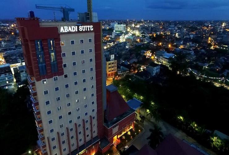ABADI SUITE HOTEL & TOWER 25 (̶3̶7̶) Prices & Reviews Jambi
