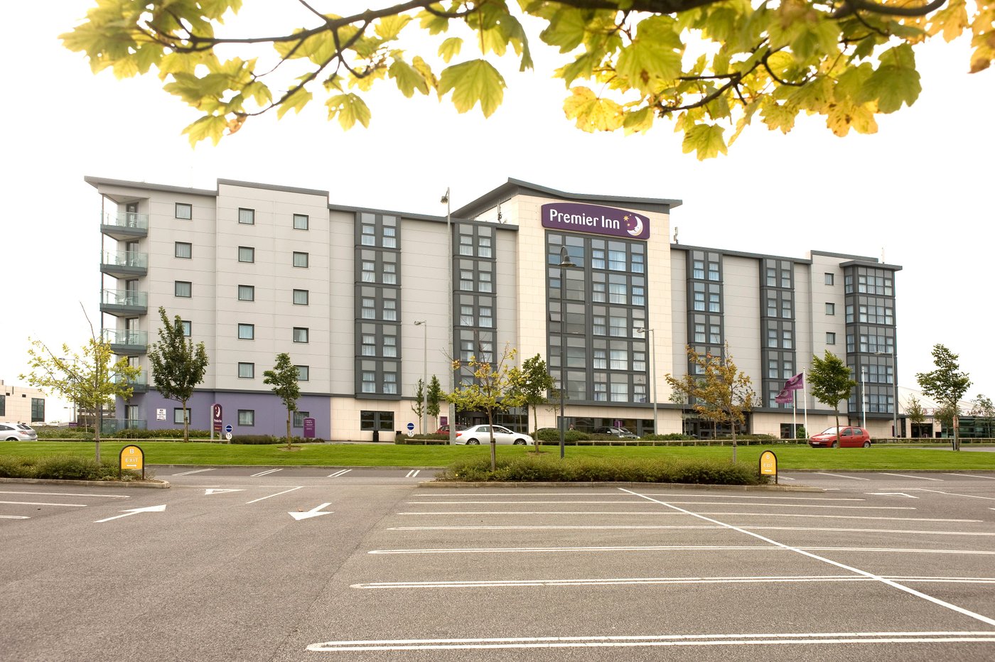 PREMIER INN DUBLIN AIRPORT HOTEL: UPDATED 2024 Reviews, Price ...