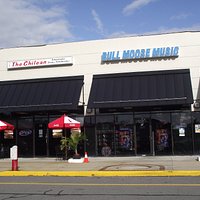 ME – SANFORD – CENTER FOR SHOPPING -BULL MOOSE & THE CHILEAN