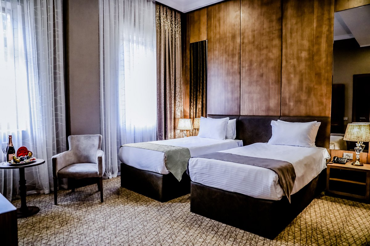 Hotel desire. Отель Gold Стамбул. Winter Park Hotel Baku. Safran Hotel Baku. DAVINCI Hotel Baku.