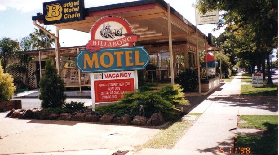 Billabong Motel in Gunnedah, glory days in the Budget Chain