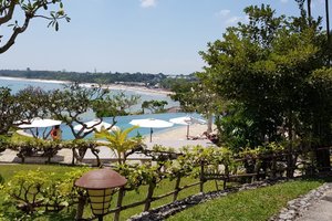 Pool & Beach