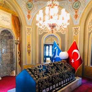 Ertuğrul Gazi Türbesi 