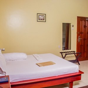 Executive rooms with suitable and comfortable bed to rest