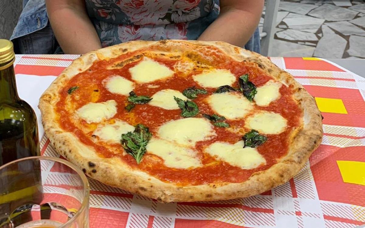 Naples pizzeria discount