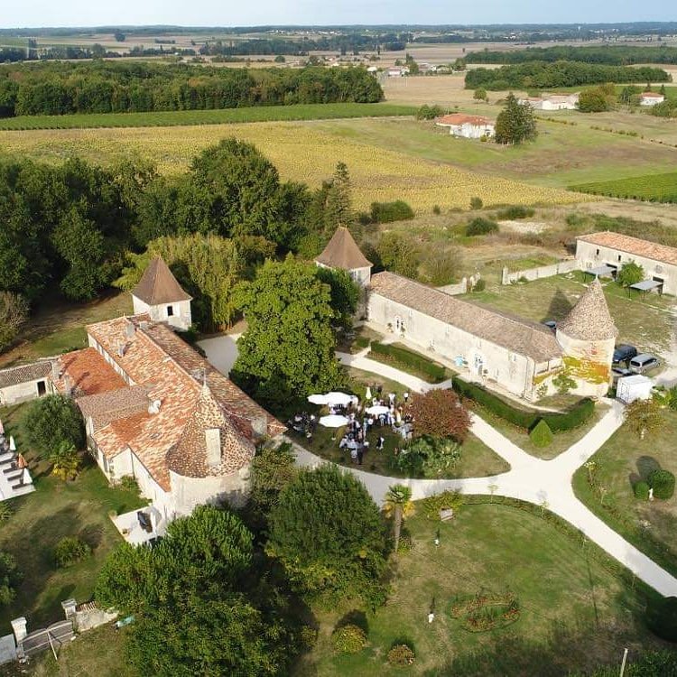 CHÂTEAU DE PUYRIGAUD - B&B Reviews (Leoville, France)