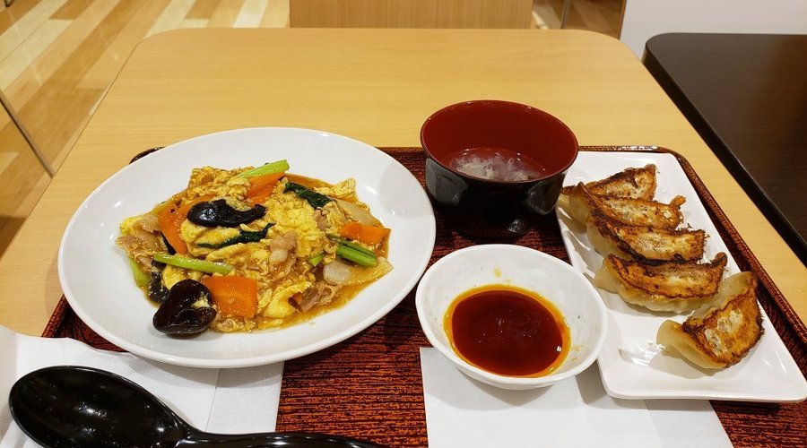 フードコートにある中華定食が美味しいお店