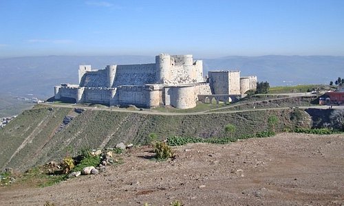 Il Krak des Chevaliers, fortezza dei crociati. Presa nel 1110 dall'Emiro di Homs da Tancredi, re degli Antiochi, e ceduta al Conte di tripoli.