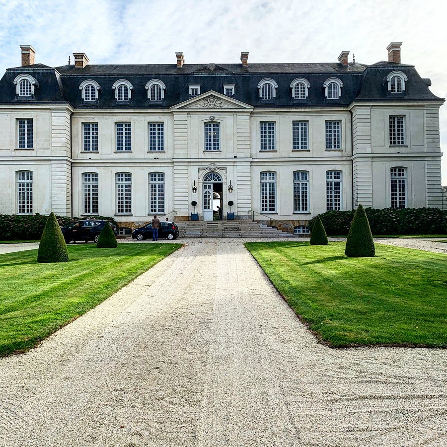 Dating Femeie Chateau du Loir)