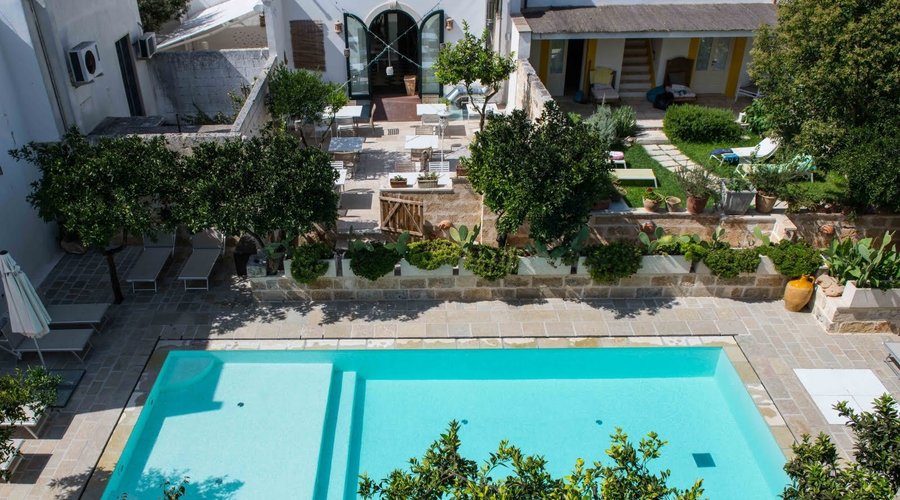 PANORAMIC VIEW OF THE HOTEL IN DAYLIGHT