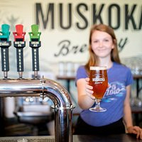 Beer enthusiast behind the bar that know their craft.