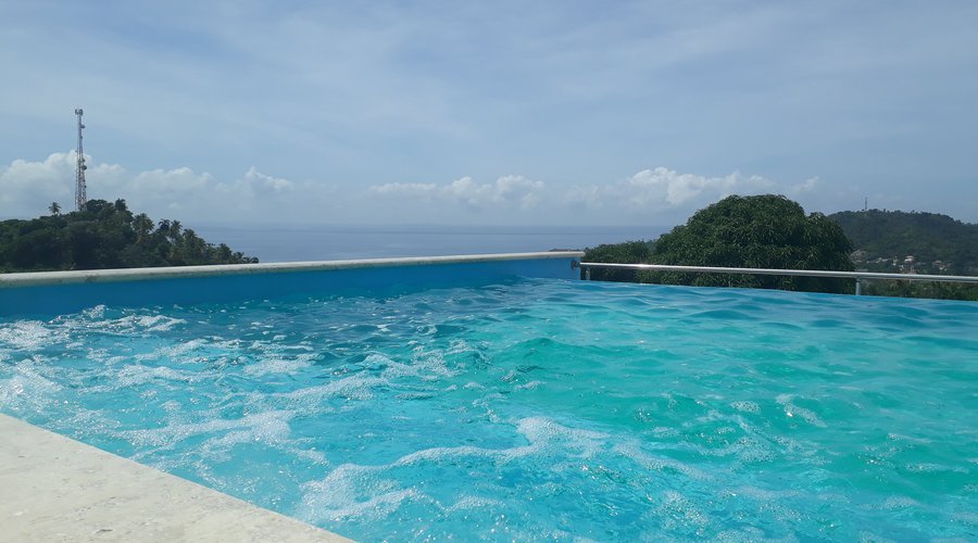 Piscina del hotel