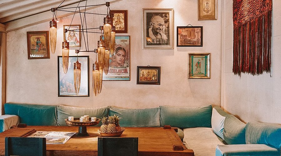 Bohemian-Vintage design interior concept with a touch of Bombay style 