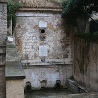 C’est une très vieille fontaine que les bastiais nomment « E tre funtane »