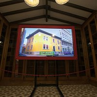 Video explicativo de la casa en la biblioteca.