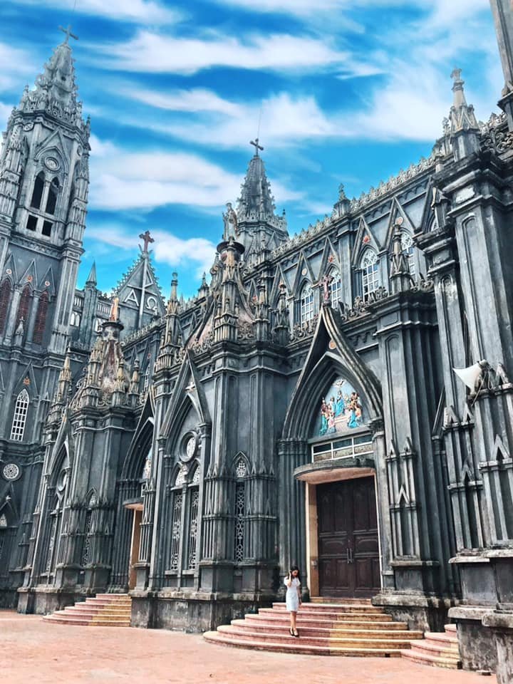 Đền Thánh Hưng Nghĩa Hải Hậu Nam Định – Tuyệt tác kiến trúc Gothic giữa lòng miền Bắc