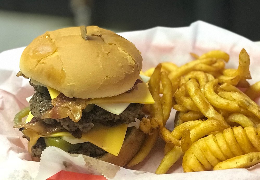 T T Hilltop Lounge New Haven Restaurant Reviews Photos Phone Number Tripadvisor