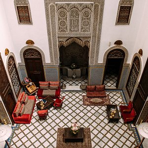 La Maison Bleue is a traditional Moroccan residence built in 1915 by Sidi Mohammed El Abbadi, a prolific judge and astrologer of his time. The Riad, now lovingly managed by his grandchildren, is typically Fassi (Fez style) and located within the heart of the Fez Madina (old city).