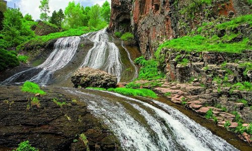 Jermuk waterfall