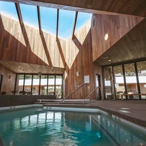 Gorgeous Cedar Hydrotherapy Spa