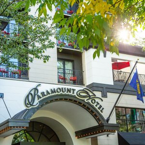 Paramount Hotel in Portland