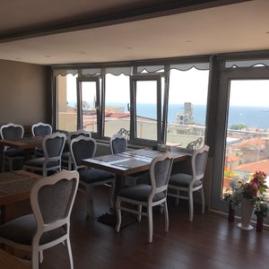 Breakfast Room