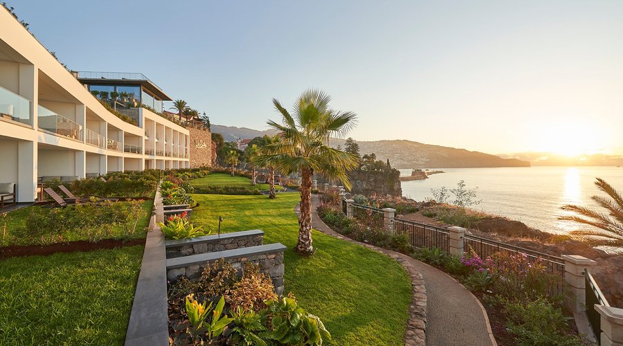 Les Suites at The Cliff Bay