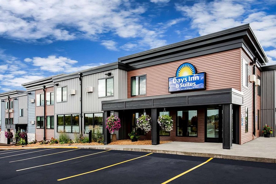 Days Inn & Suites by Wyndham Duluth by the Mall (C̶̶1̶1̶0̶) C95