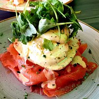 £4.95 for the best eggs royale I've ever had. Portion was huge. Attentive staff. Nice plates. Absolute bargain. Will be back.