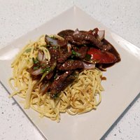 Tallarines a la HUANCAINA con lomo saltado