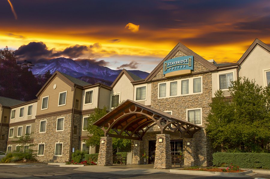 hotels in colorado springs