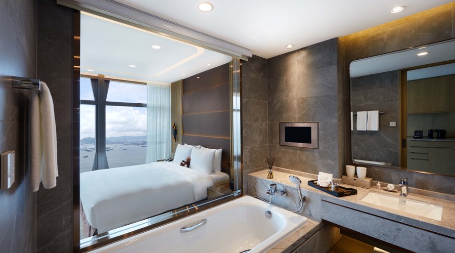 Luxe Harbour Room - Washroom