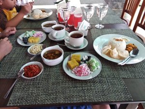 Bersantap