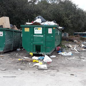 Life at the Floridian RV Resort!  I'd think twice about staying here!