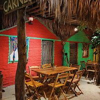 Ambiente aconchegante, pé na areia com decoração em temática regional 🌵🌵