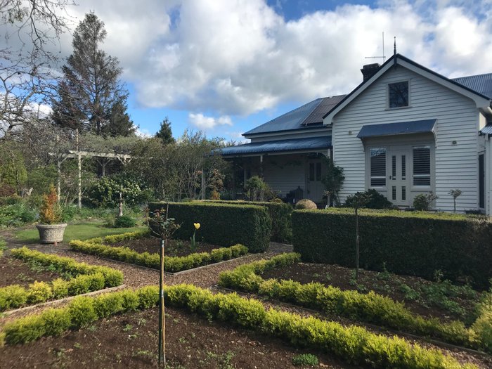 TANGLEWOOD HOUSE - Prices & B&B Reviews (Sheffield, Tasmania)