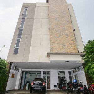 Hotel Building