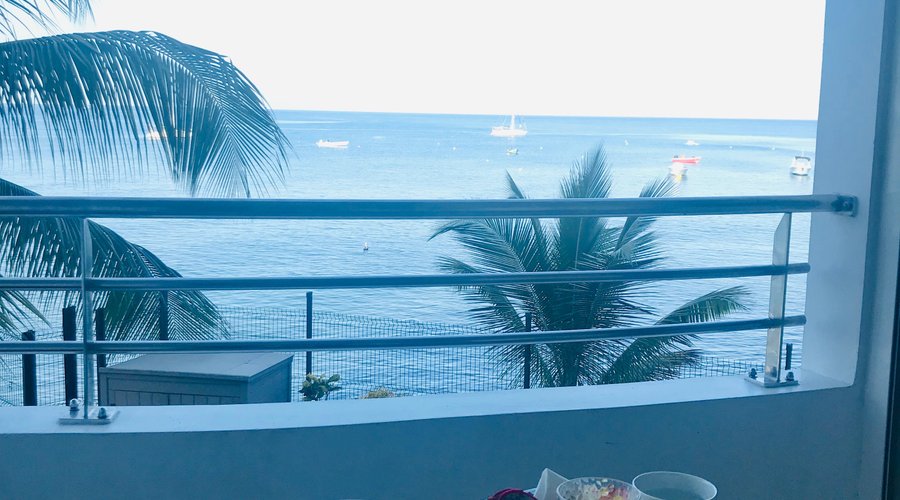 Petit déjeuné vue sur océan
