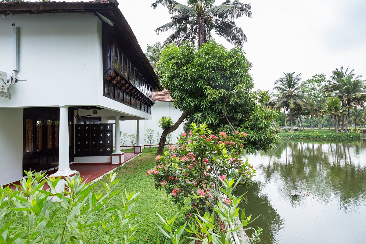 Lake village. Kumarakom Lake Resort Аюрведа. Barberyn Ayurveda Resorts.