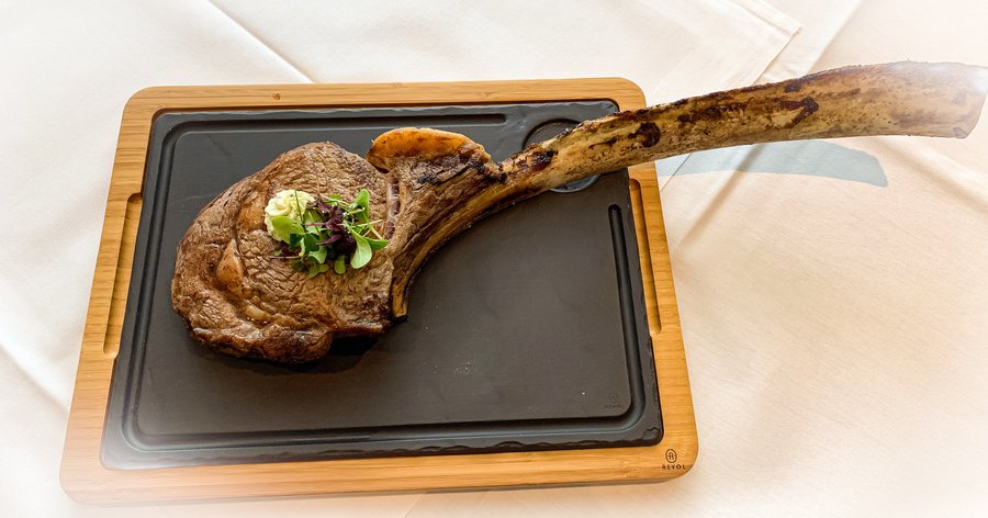 Tomahawk Steak