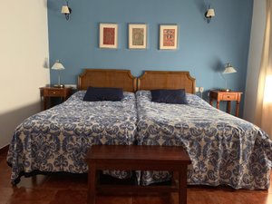 Room & Suite