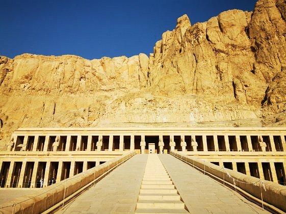 تخيل أنك تحلق فوق وادي الملوك عند الفجر.. هذا ما ستراه - تحليق فوق وادي الملوك