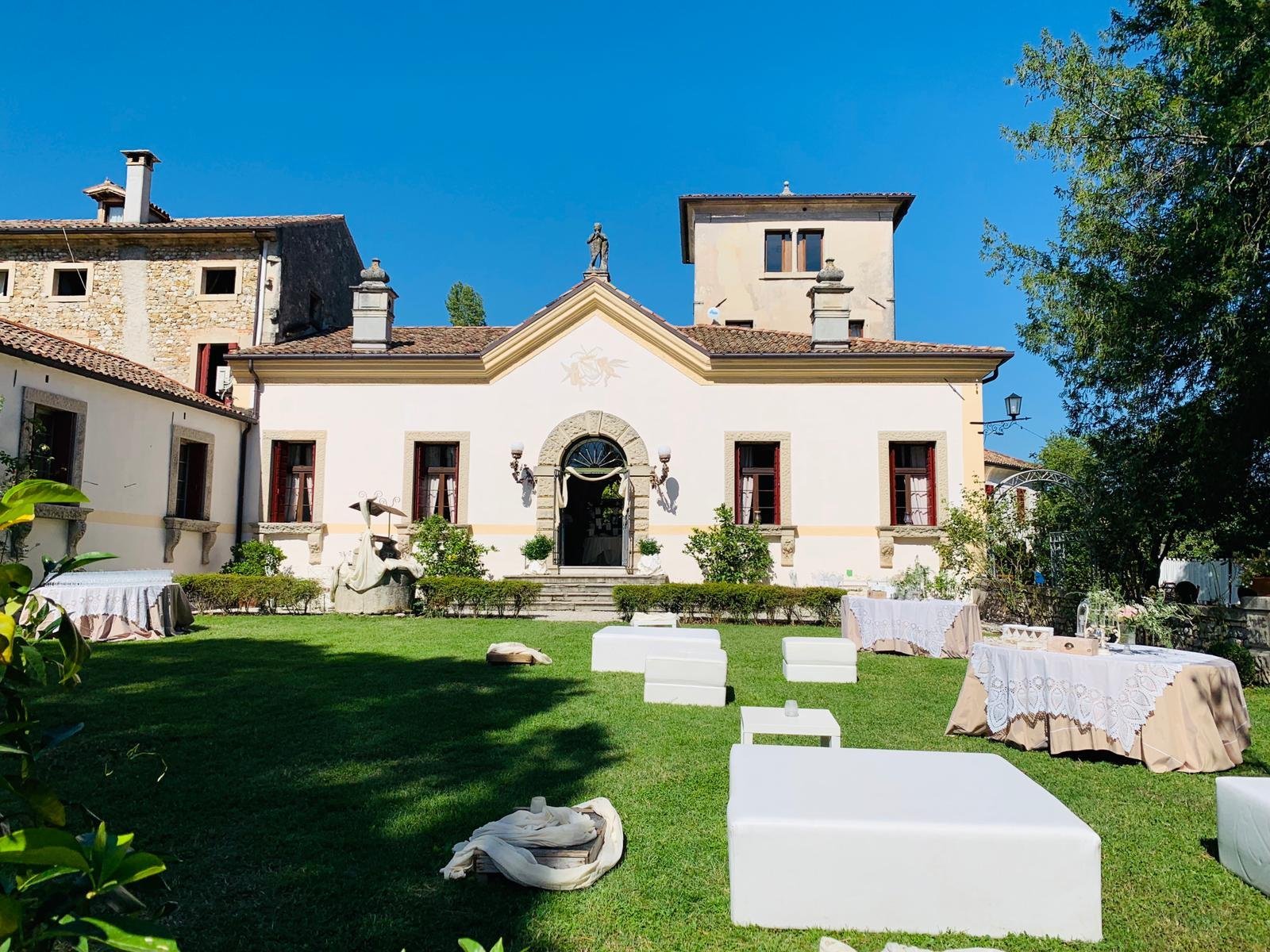 Villa Verecondi Scortecci image